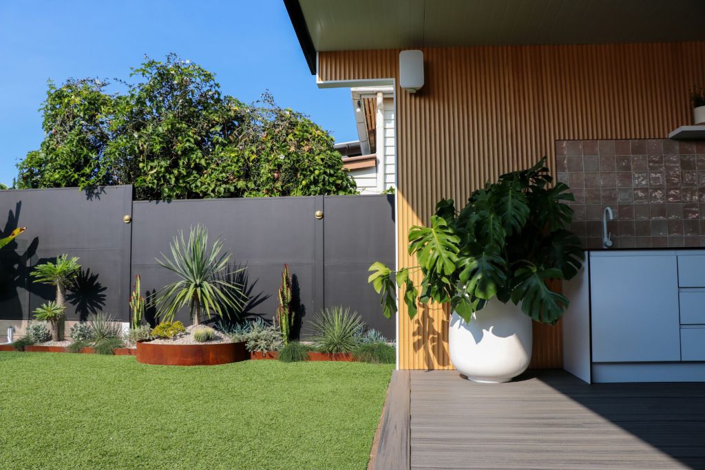 ModularWallsTrendWall outdoor fencing solution