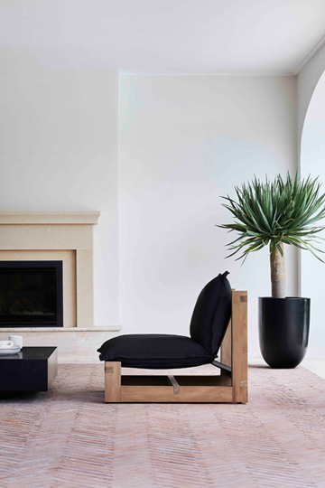 These outdoor furniture pieces evoke modern design for an alfresco lifestyle