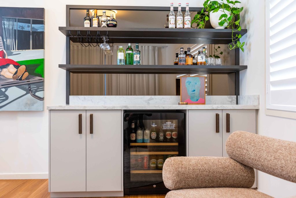 Design & Co - mini bar area