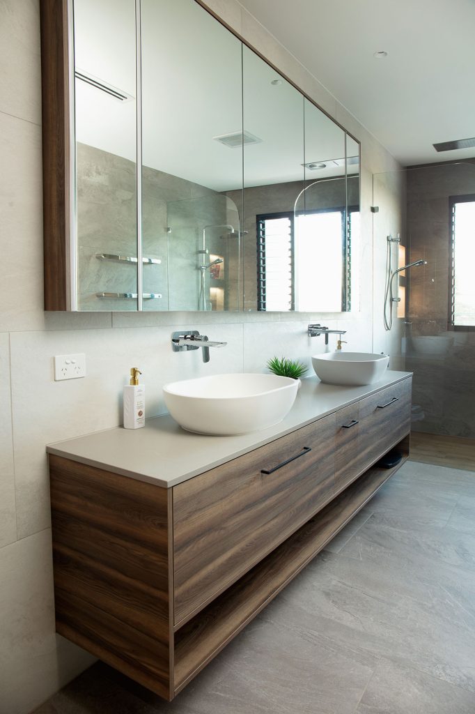 Di henshall - interior - bathroom - jack and jill vanity