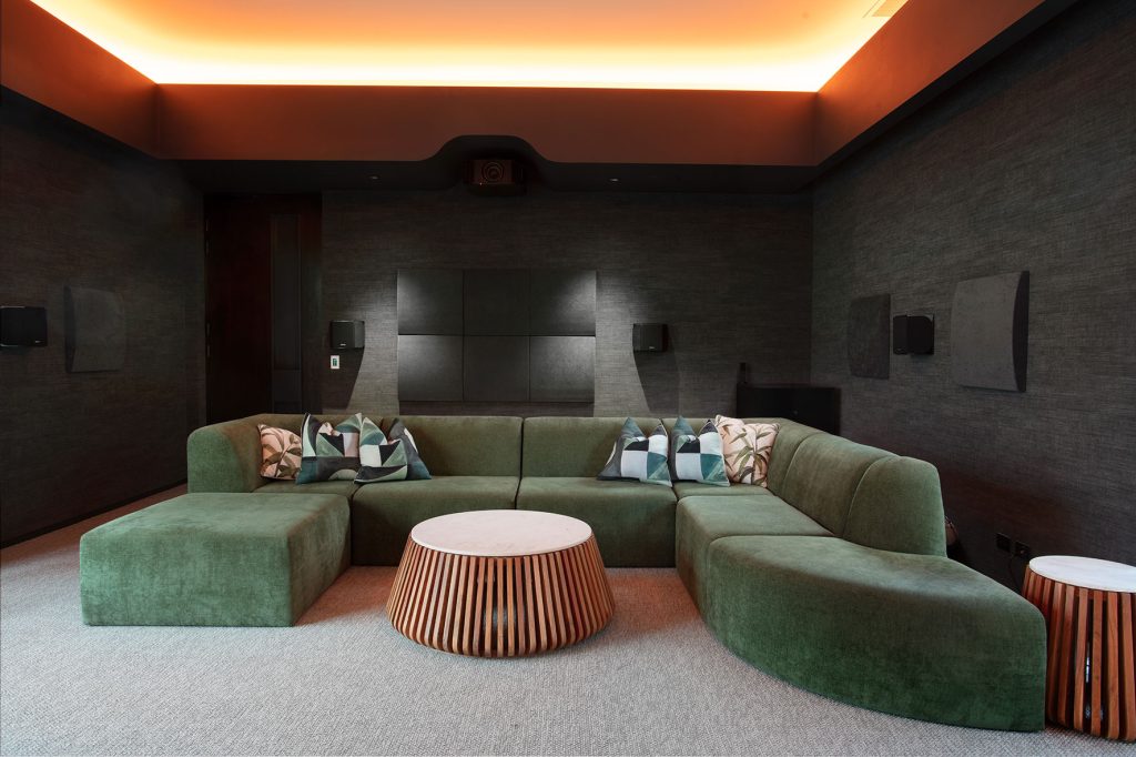Di henshall - interior - main living area