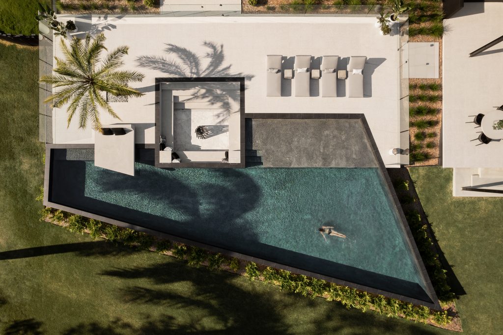 Blackwood-Doonan-Modern-Contemporary-Home-Pool-Design