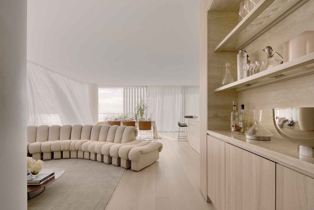 DOMO - Beach House - interior - living room from the entrance