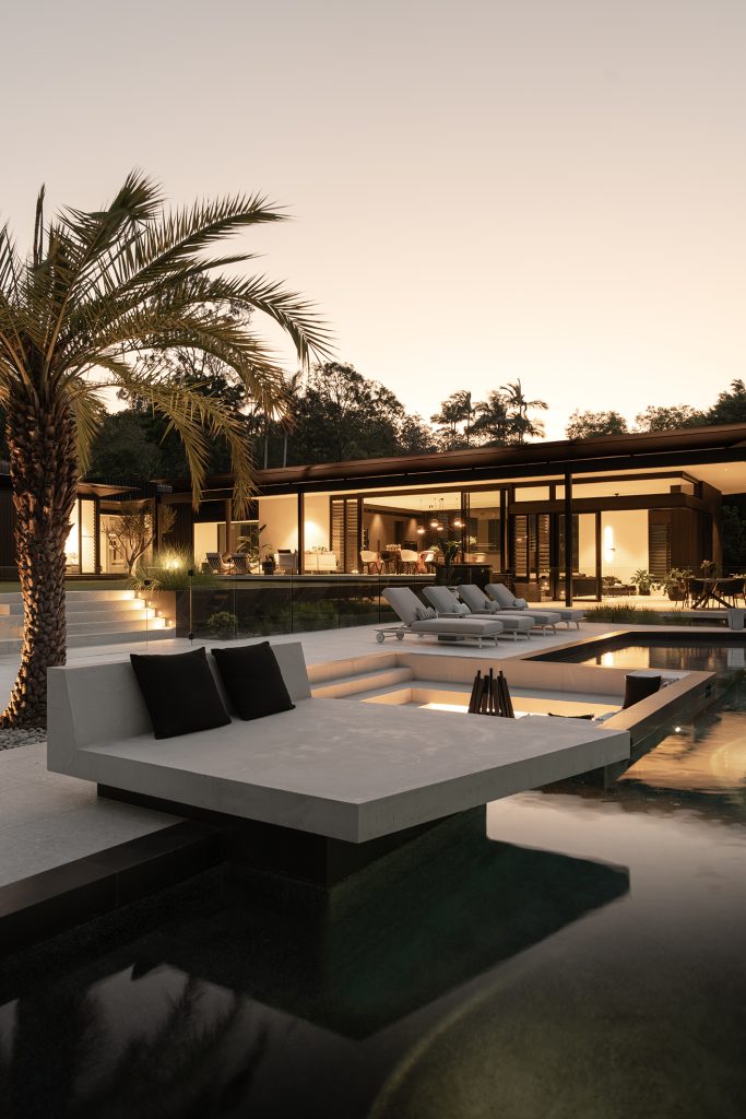 Blackwood-Doonan-Modern-Contemporary-Home-poolside-evening