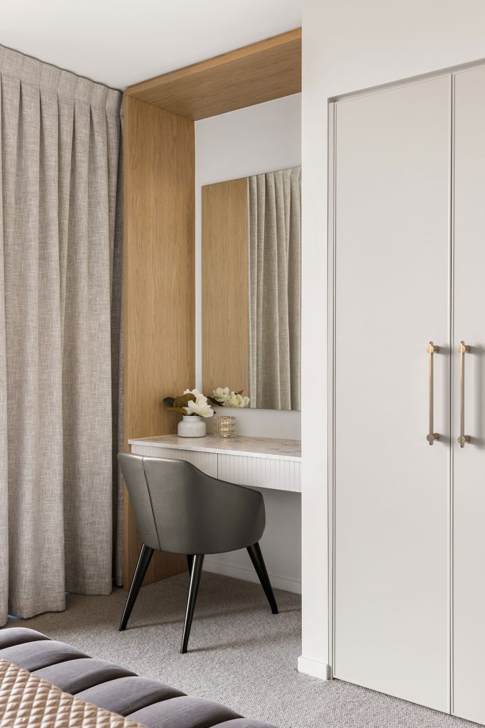 Earthborn by Design - interior - master bedroom - dressing area - KP Reno