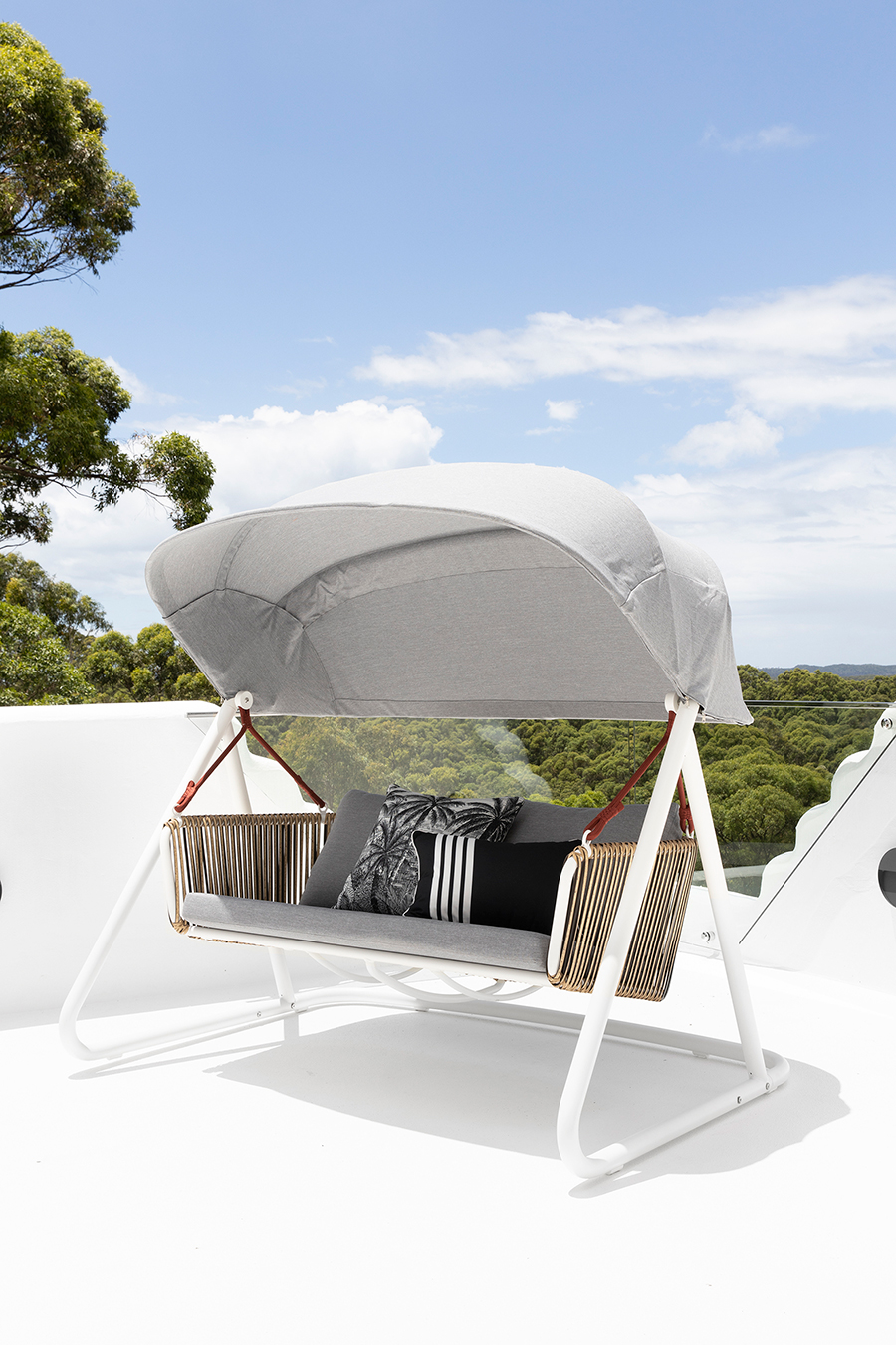Artemis outdoor swing seat