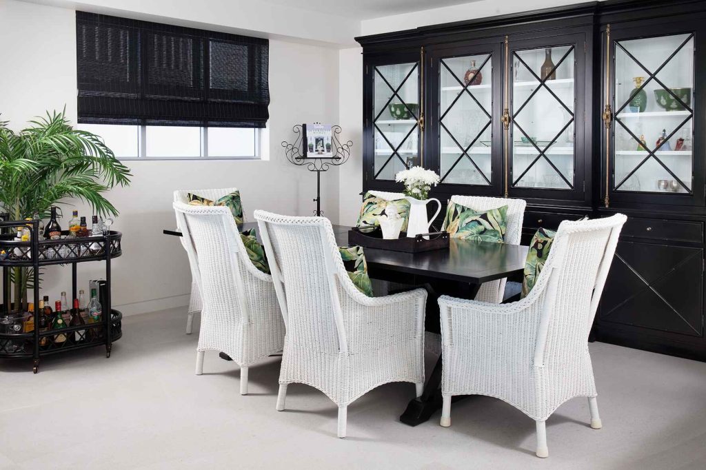 Xavier - interior - dining area